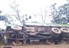Sud-Kivu/Mwenga : un camion BEI BEN termine dans le caniveau sur la RN2 à Kalole