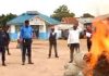Ituri : la PNC incinère dix sacs de chanvre saisis à Bunia