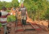 Kasaï oriental : Eddy Mundela appuie sur l’accélérateur pour l’aboutissement des travaux de construction d’une passerelle